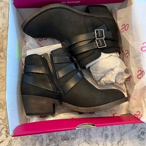Ankle boots